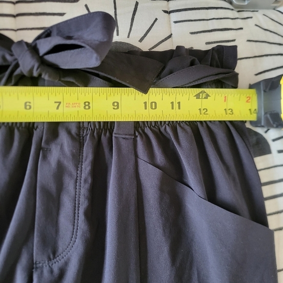 EUC Athleta Skyline II‎ Paperbag High-Rise Tapered Pants Black Size 0 - Picture 11 of 14